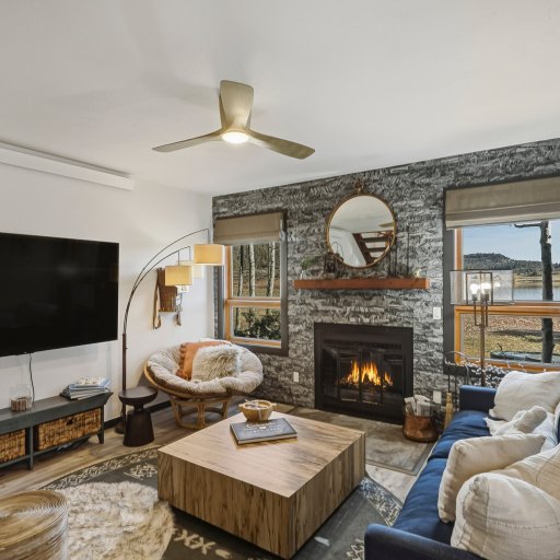 River Lake Front Condo