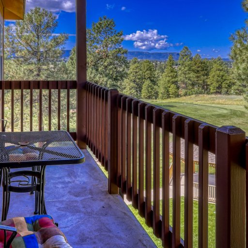 Golf Course Cozy 2 Bedroom Condo with A/C