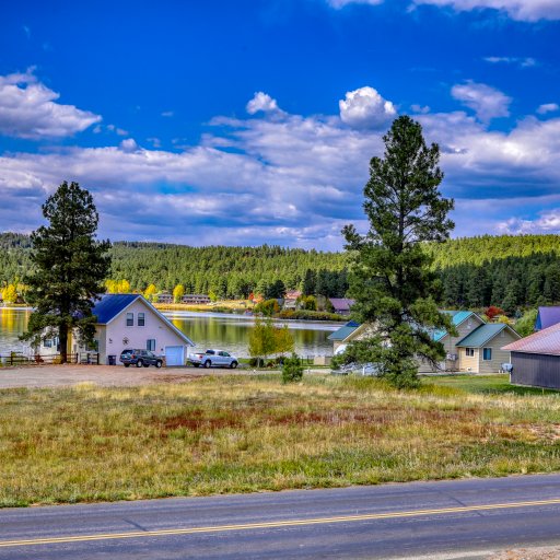 A/C Cloud Cap Home w/Lake Views!