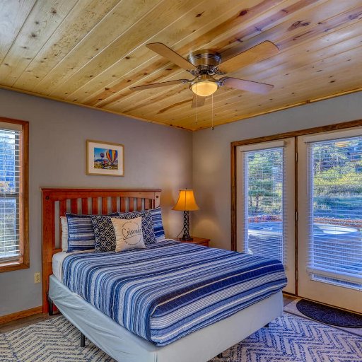 Guest Bedroom - Queen - Patio doors to hot tub