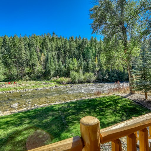 River Dream Retreat A/C